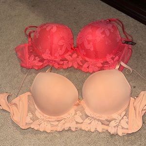 Two 36c bras brand new never worn… don’t fit me